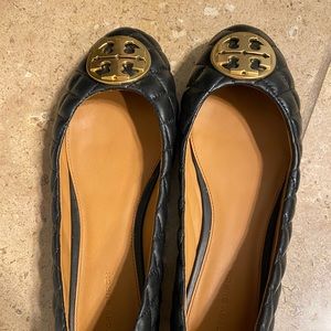 Black quilted leather Tory Burch flats. Size 9. New without tags. Never worn.
